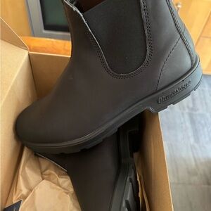 Blundstone Black Leather Chelsea Boots